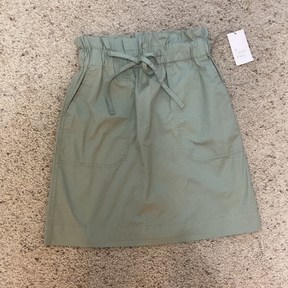 A new day green utility mini skirt size XS - Picture 3 of 4